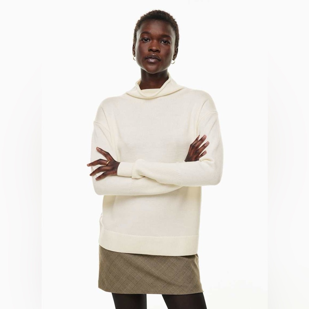 Wilfred Cream Turtleneck Sweater 100% Merino wool size S